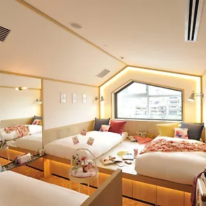 Hostel Cafetel Sanjo For Ladies, Kyoto